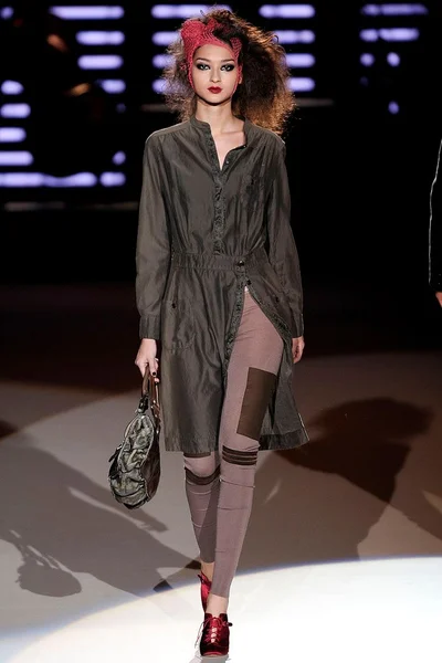Look 23